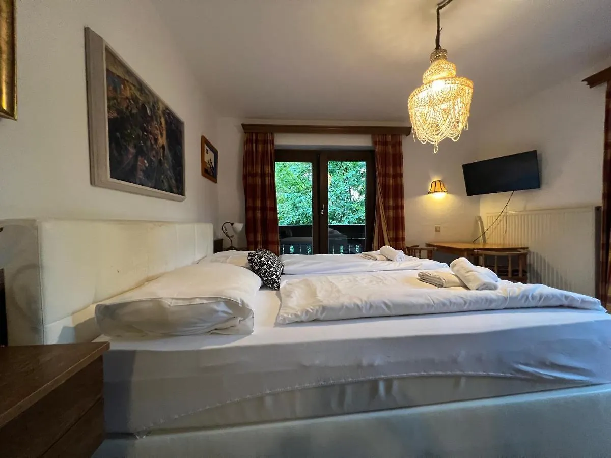 Familienappartement Mit Balkon Salzburg 0*,